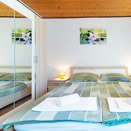 Apartment Lores