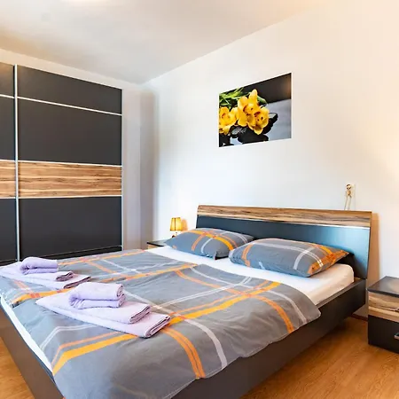 Apartamento Lores Rab Town