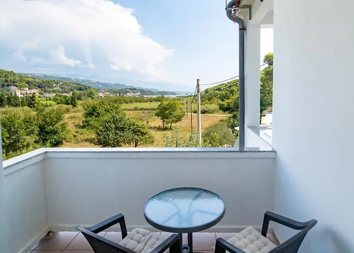 Apartment Lores