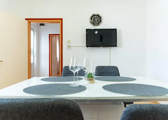 Apartment Lores Rab Town