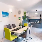 Apartman Lores *