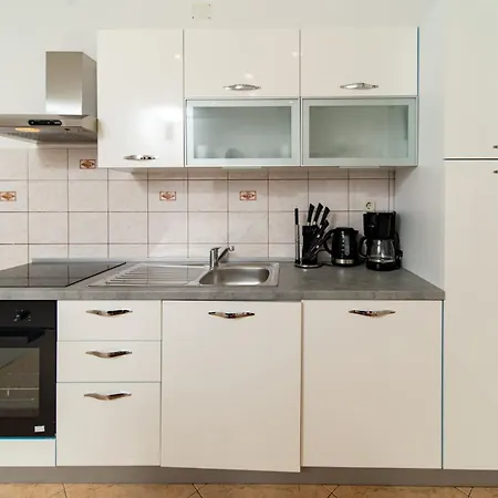Lores Apartament