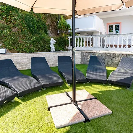 Lores Apartmán