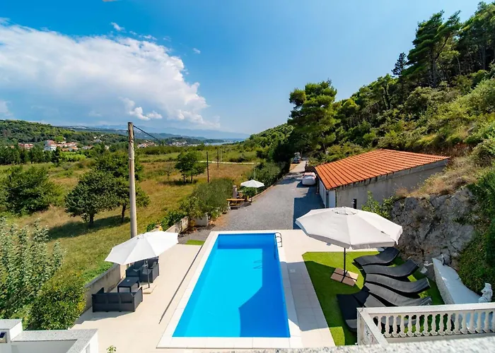Lores Apartamento Rab Town