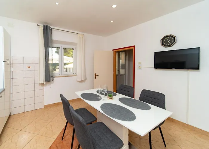 Lores Apartamento *