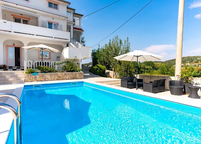 Apartamento Lores Rab Town